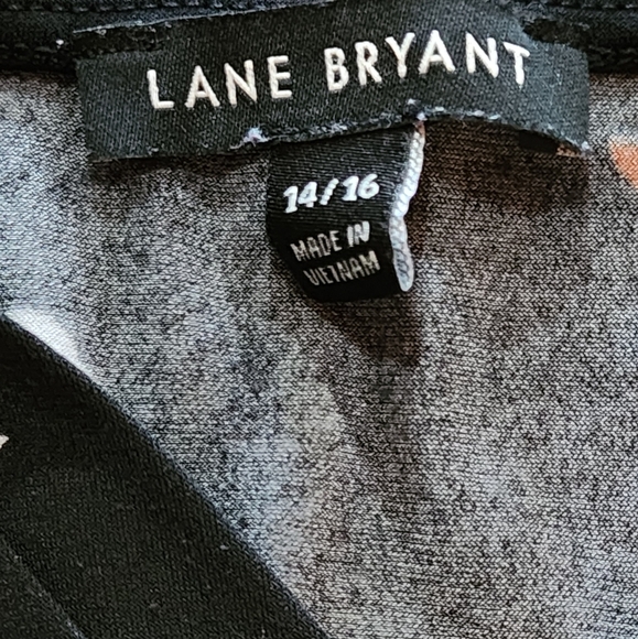 Lane Bryant Surplice Floral Blouse Black Short Sleeve Plus Size 14/16 Stretch - Picture 7 of 8